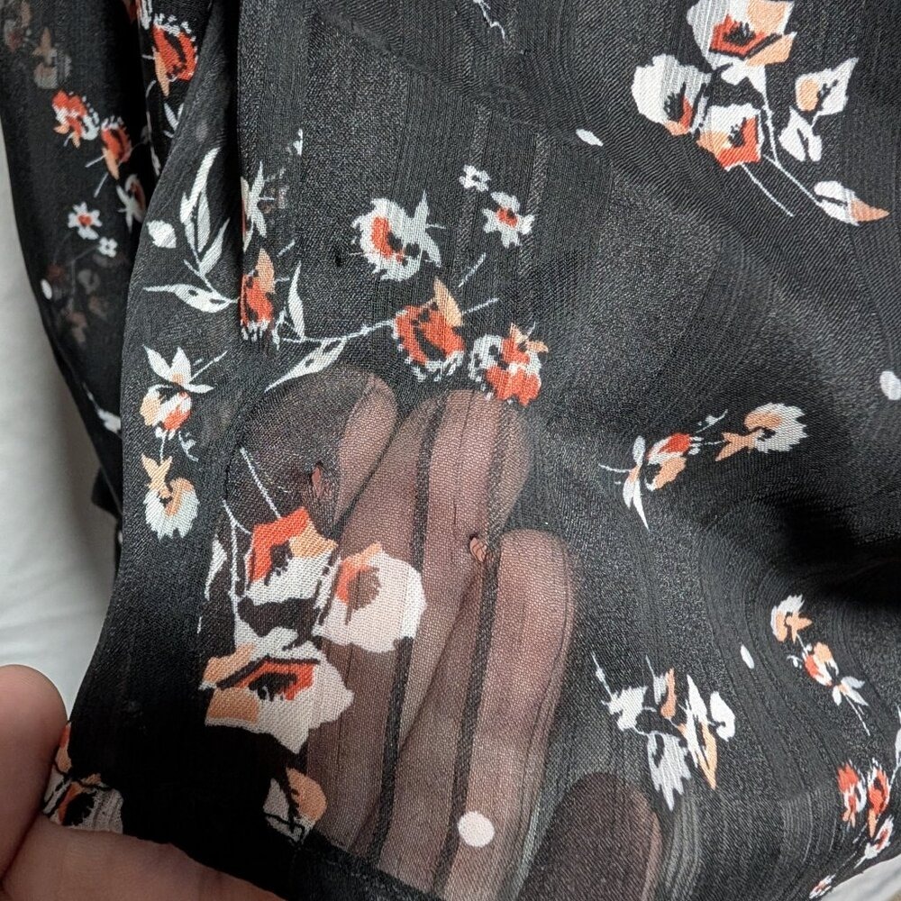 WAYF Black Floral Off-Shoulder‎ Sheer Peasant Floral Blouse Women's Medium - Picture 8 of 8